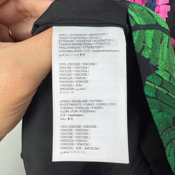 FARM Rio Floral Mini Skirt - Multicolor - Picture 11 of 11